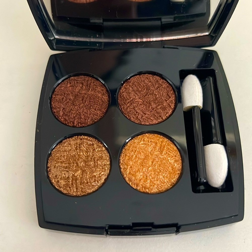 Chanel Les Ombres Tweed 01 Tweed Cuivre Eyeshadow Palette Quad